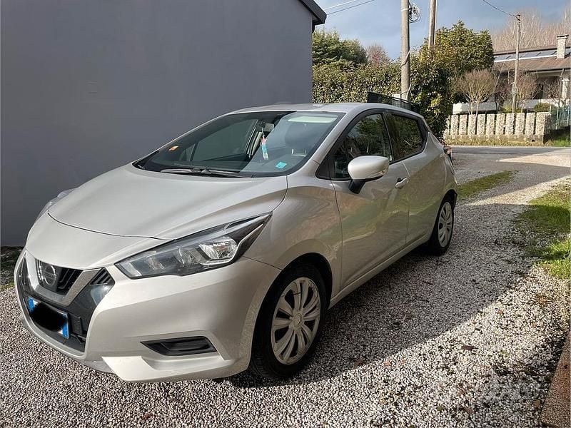 Usata Nissan Micra 72 CV (52 kW) 2017 Grigio Utilitaria