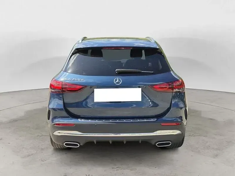 Usata Mercedes GLA200 Premium 150 CV (110 kW) 2023 Blu SUV