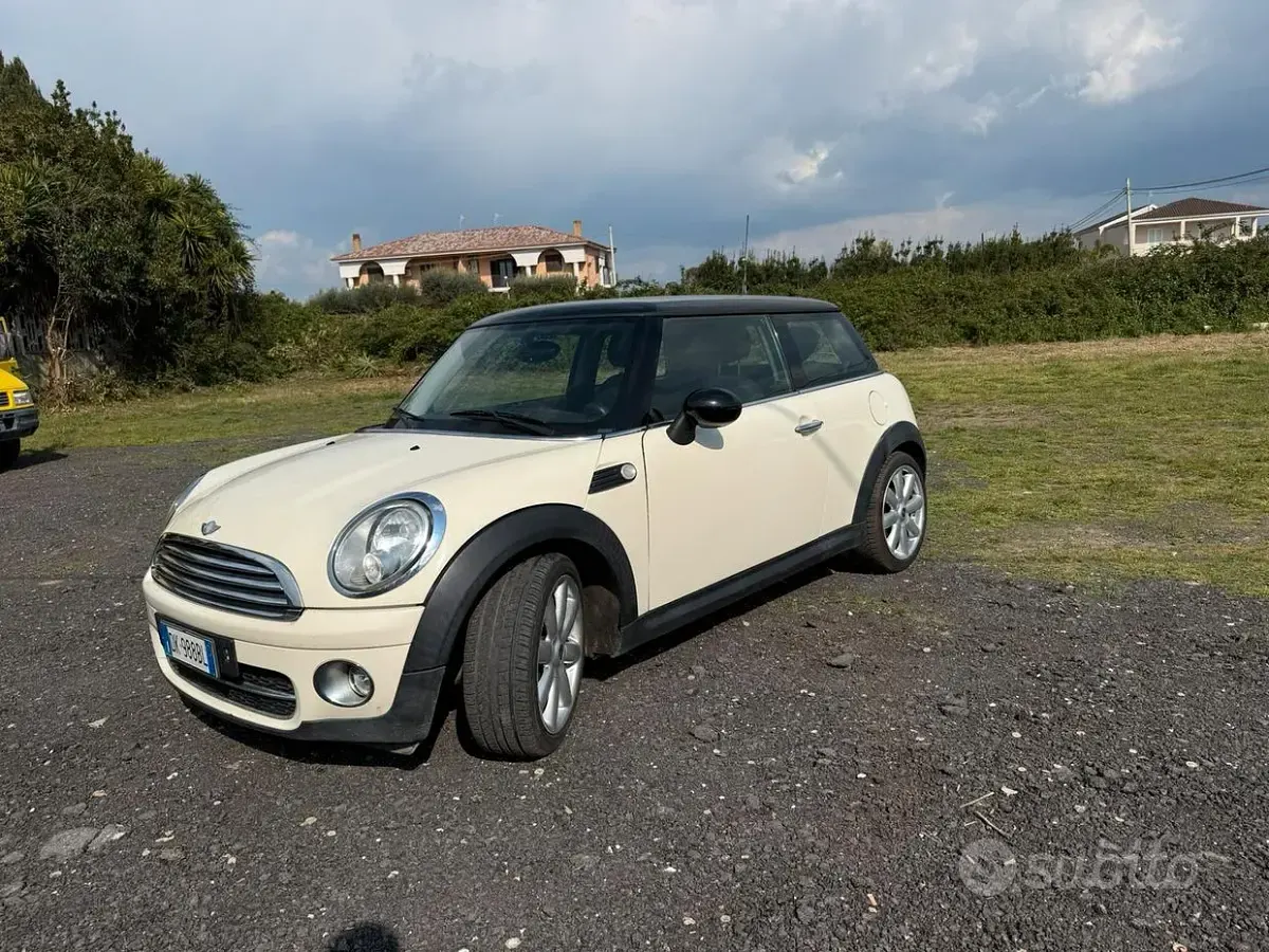 Usata Mini Cooper 109 CV (80 kW) 2007 Giallo Utilitaria