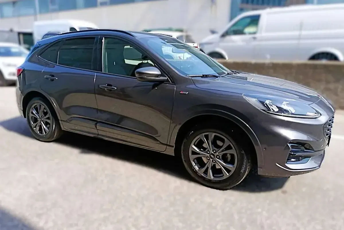 Usata Ford Kuga ST-Line X 120 CV (88 kW) 2020 Magnetic grey SUV