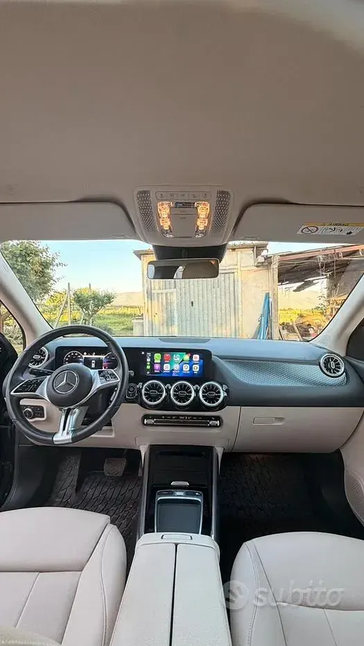 Usata Mercedes GLA180 Advanced Plus 116 CV (85 kW) 2023 Nero SUV