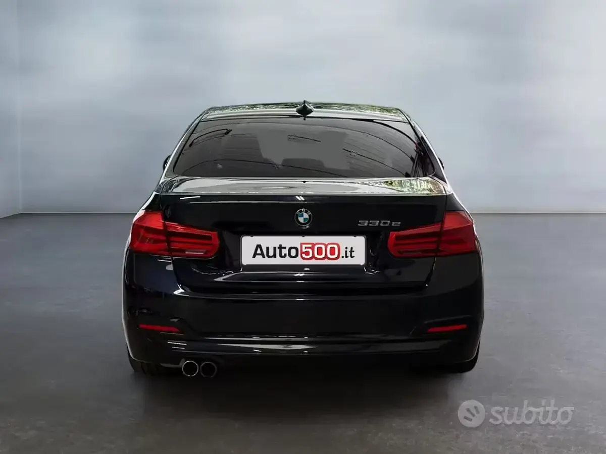Usata BMW 330 Advantage 184 CV (135 kW) 2017 Blu/azzurro Berlina