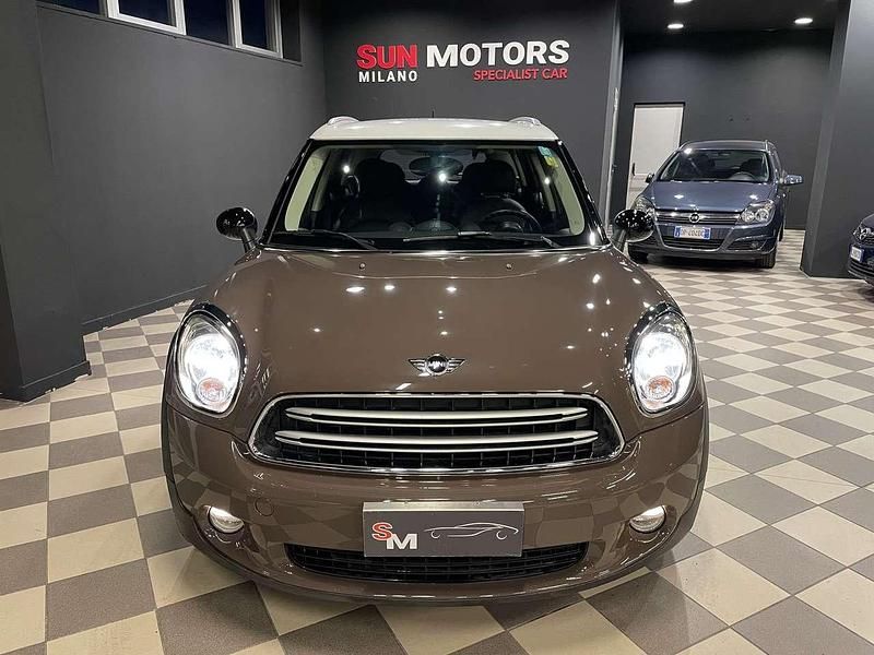 Usata Mini Cooper 122 CV (89 kW) 2015 Marrone Utilitaria