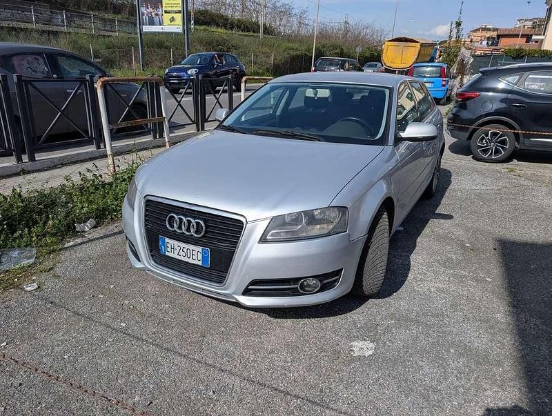 Usata Audi A3 Attraction 105 CV (77 kW) 2011 Argento Utilitaria