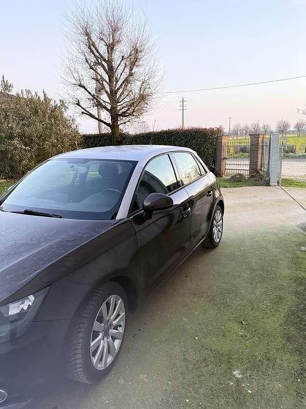 Usata Audi A1 Sportback Ambition 90 CV (66 kW) 2014 Marrone Utilitaria