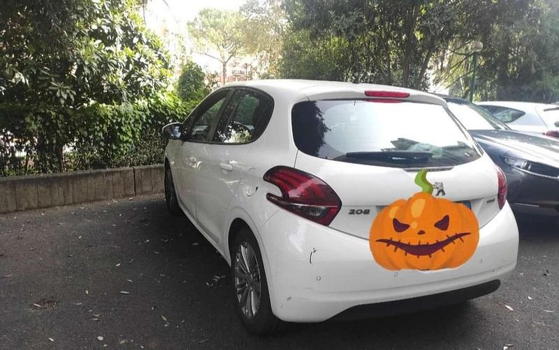 Usata Peugeot 208 Active 82 CV (60 kW) 2017 Utilitaria