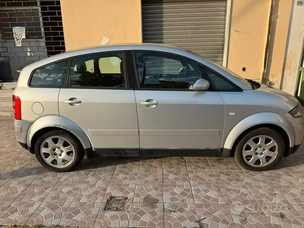 Gebraucht Audi A2 Comfort 75 PS (55 kW) 2002 Grau Kleinwagen