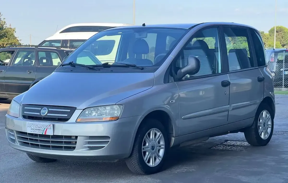 Usata Fiat Multipla Active 92 CV (67 kW) 2005 Argento Monovolume