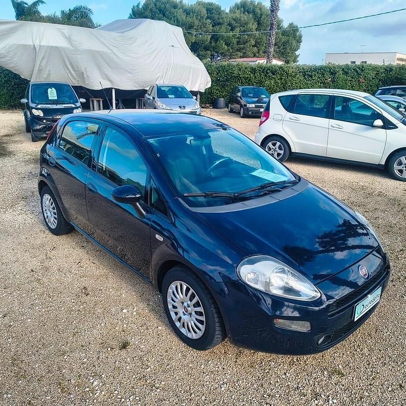 Usata Fiat Punto Street 75 CV (55 kW) 2015 Blu Berlina