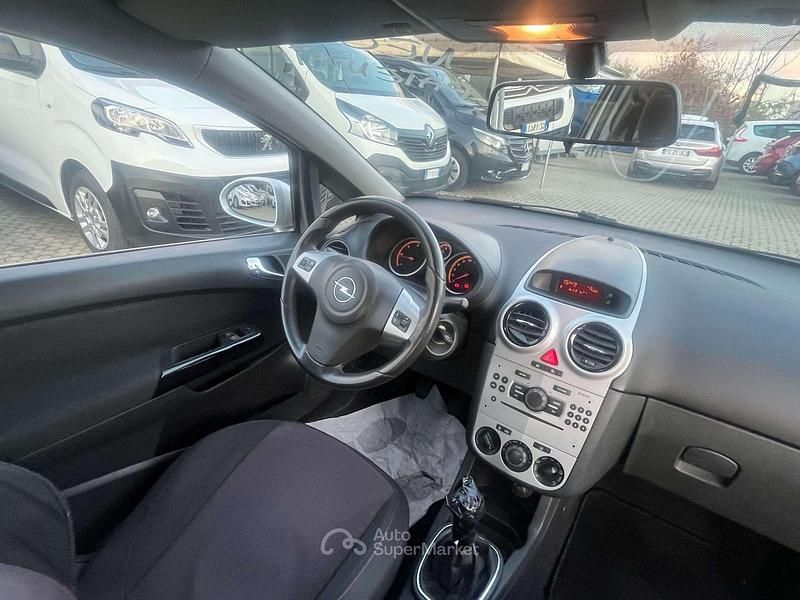 Usata Opel Corsa Sport 75 CV (55 kW) 2007 Grigio Berlina