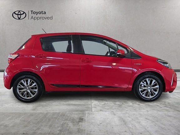 Usata Toyota Yaris Hybrid Active 2017 Rosso Berlina