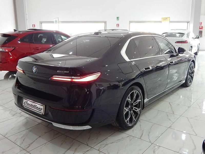 Usata BMW i7 125 kW (170 CV) 2025 Nero Berlina