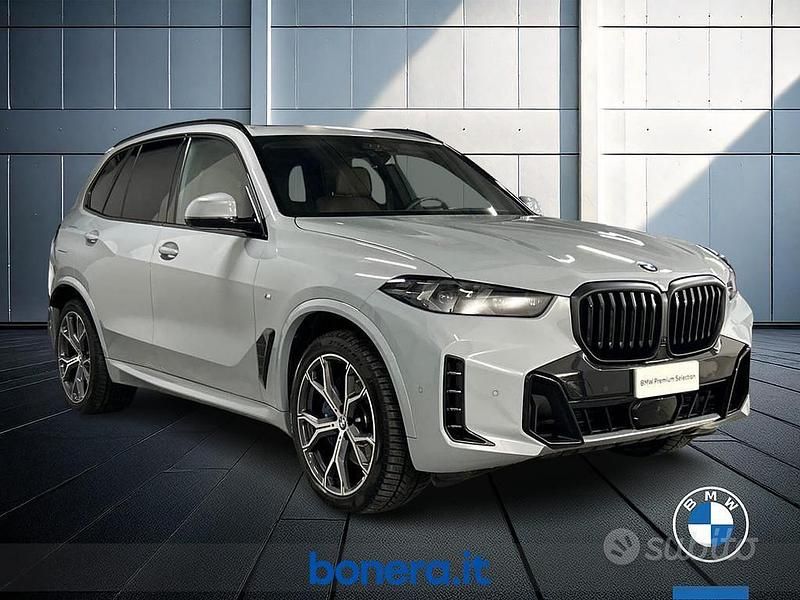Usata BMW X5 M Sport 298 CV (219 kW) 2024 Grigio SUV