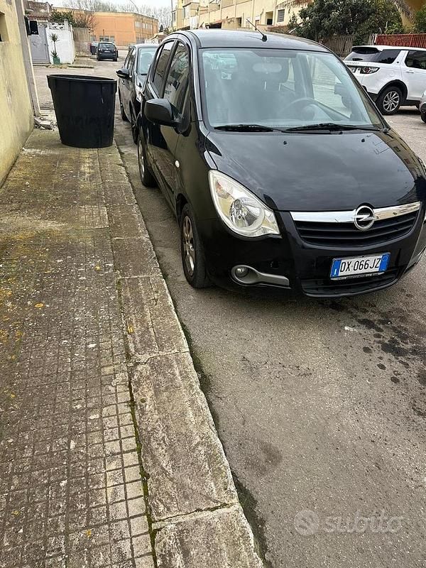 Usata Opel Agila 65 CV (47 kW) 2009 Utilitaria
