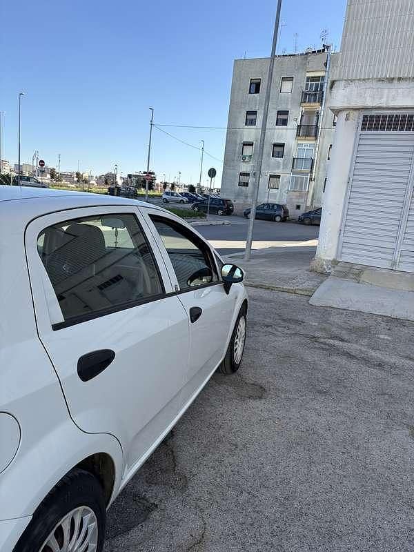 Usata Fiat Grande Punto S 75 CV (55 kW) 2011 Utilitaria