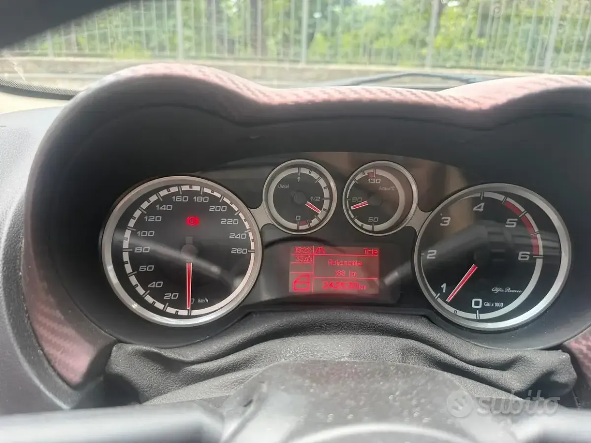 Usata Alfa Romeo MiTo 120 CV (88 kW) 2009 Grigio Utilitaria