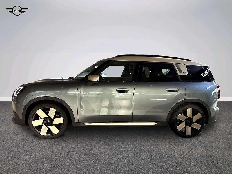 Nuova Mini Countryman Favoured 225 kW (306 CV) 2025 Verde SUV