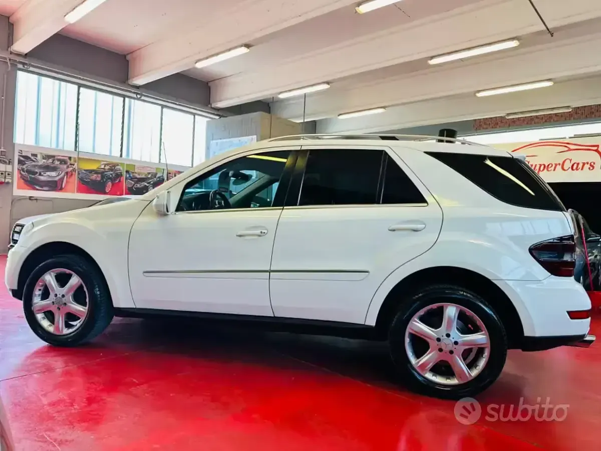 Usata Mercedes ML320 Premium 224 CV (164 kW) 2009 Bianco SUV