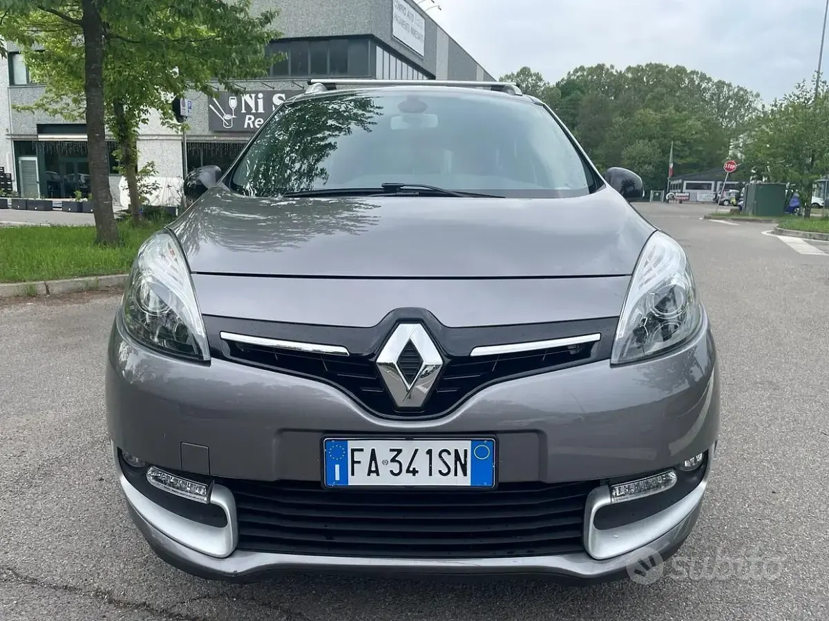 Usata Renault Scenic E-Tech 110 CV (80 kW) 2015 Grigio Monovolume