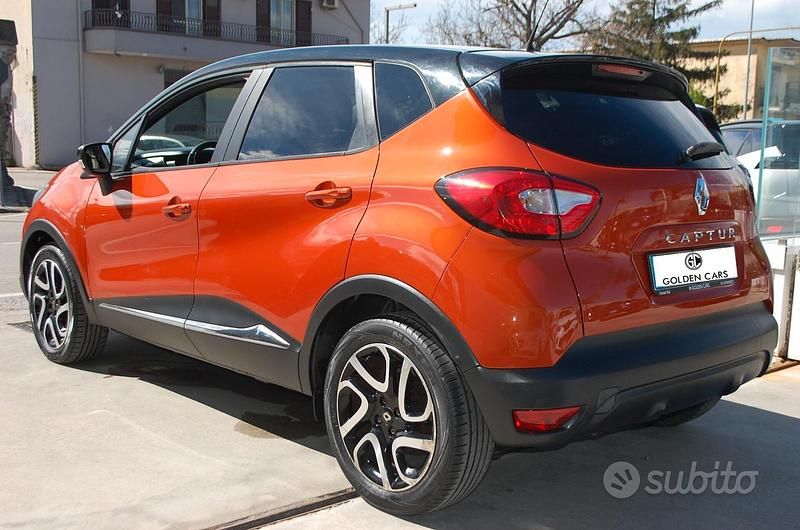 Usata Renault Captur 90 CV (66 kW) 2015 Arancione SUV