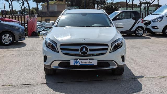 Usata Mercedes GLA200 156 CV (114 kW) 2015 Bianco SUV