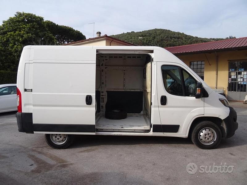 Gebraucht Peugeot Boxer 110 PS (80 kW) 2018 Weiß Van