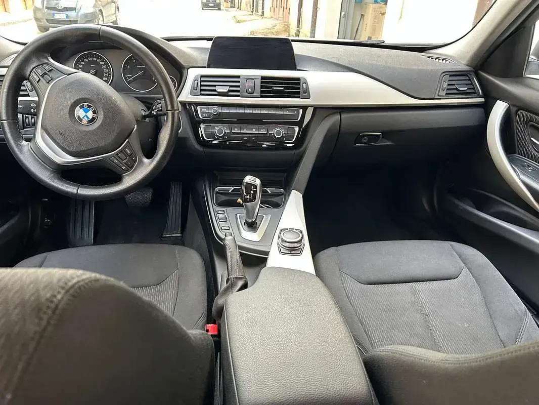Usata BMW 318 Advantage 150 CV (110 kW) 2018 Bianco Station wagon