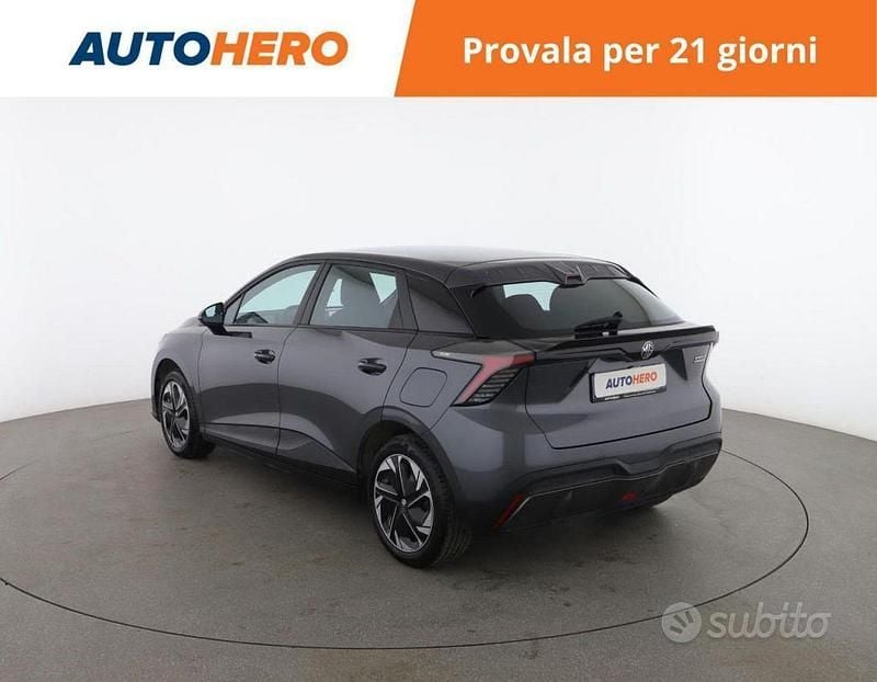 Usata MG MG4 EV 180 kW (245 CV) 2023 Grigio Utilitaria