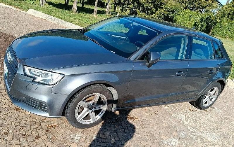 Usata Audi A3 2018 Grigio Berlina