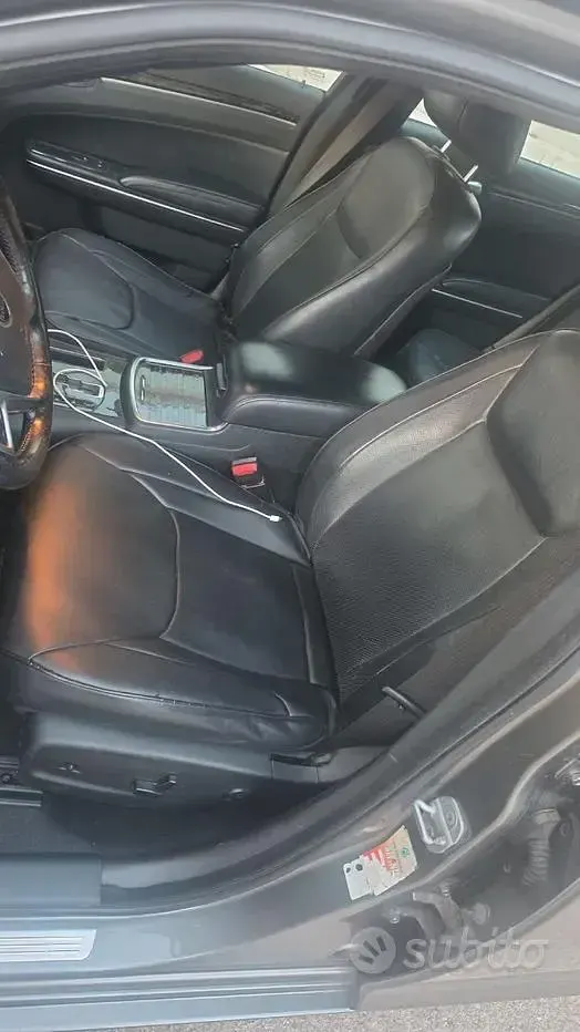 Usata Lancia Thema 190 CV (139 kW) 2013 Marrone Berlina