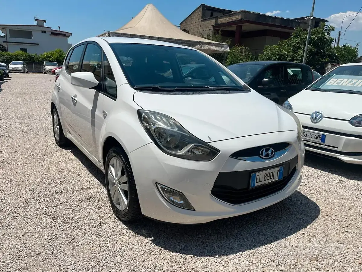 Usata Hyundai ix20 Comfort 90 CV (66 kW) 2012 Bianco Utilitaria