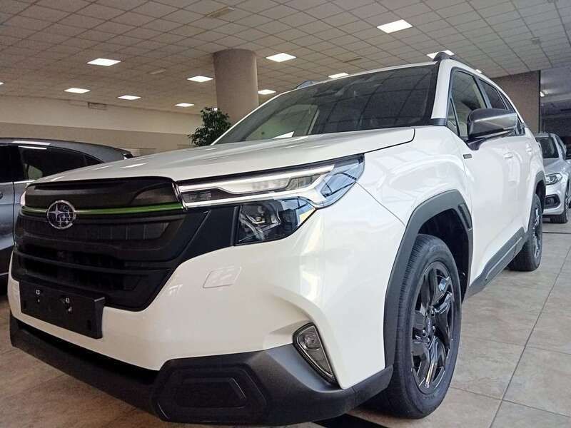 Usata Subaru Forester 4dventure 136 CV (100 kW) 2024 Bianco perlato micalizzato SUV