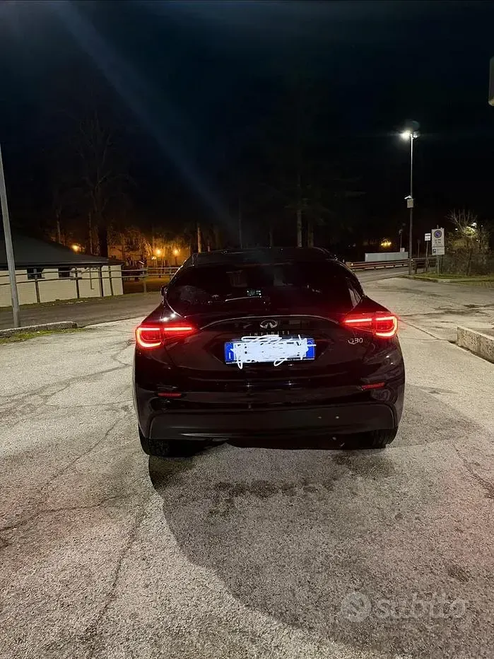 Usata Infiniti Q30 109 CV (80 kW) 2017 Nero Berlina