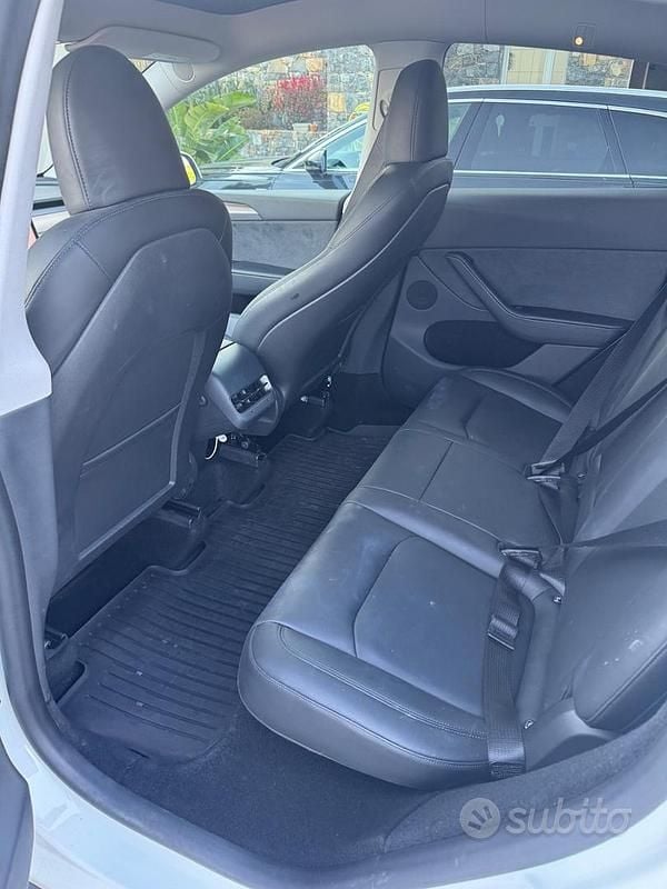 Occasion Tesla Model Y 219 kW (299 ch) 2024 Blanc SUV
