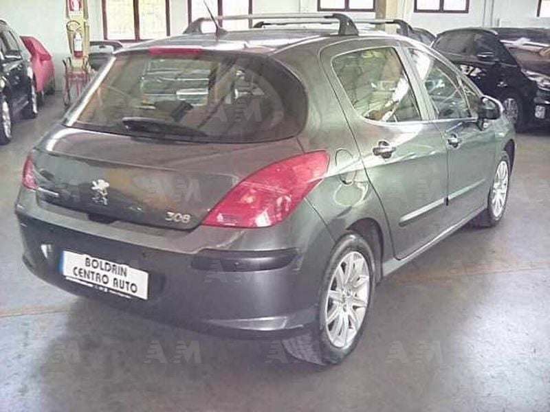 PEUGEOT 208 1.4 VTi 95 CV 5p. Active - In commercio da 1 ...
