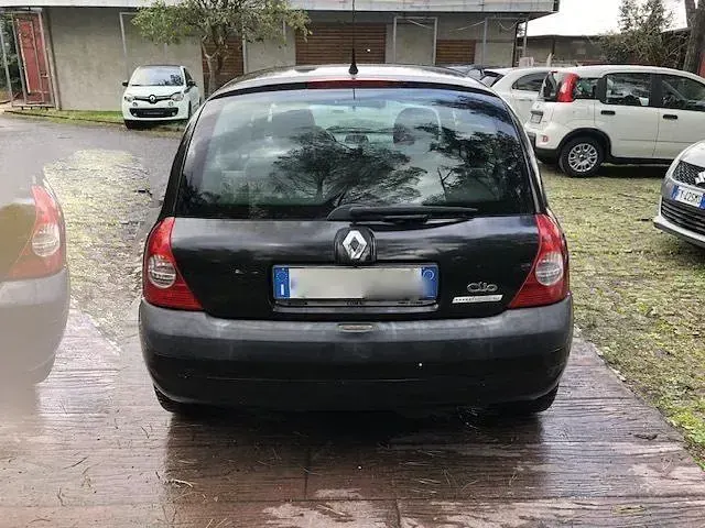 Usata Renault Clio II Campus 58 CV (42 kW) 2005 Nero Berlina