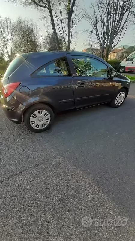 Usata Opel Corsa 80 CV (58 kW) 2007 Grigio Utilitaria