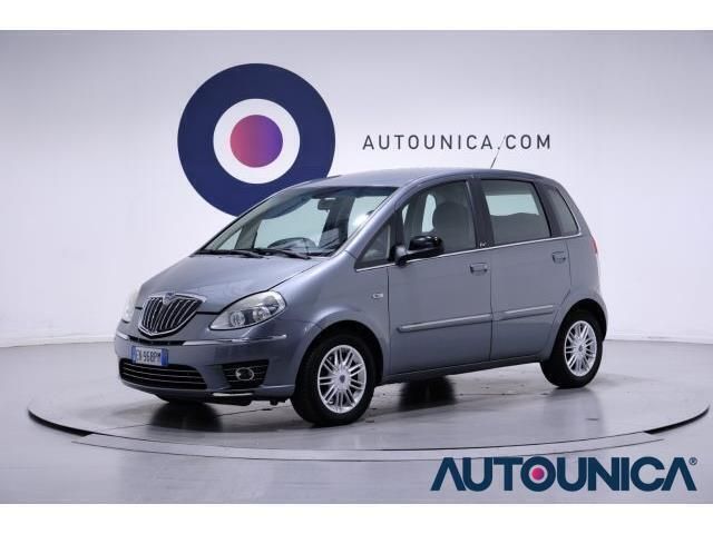 Grigio(met.) Usata 2012 Lancia Musa Monovolume | 4500 € (Cara) - Immagine 1/4
