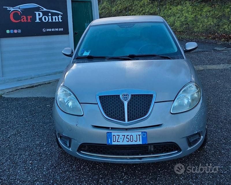 Usata Lancia Ypsilon 75 CV (55 kW) 2009 Grigio Utilitaria
