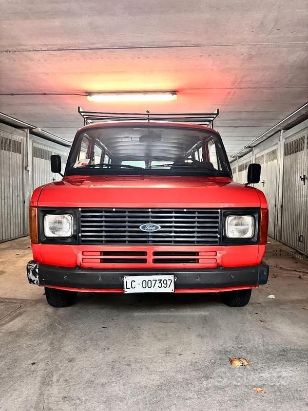 Occasion Ford Transit 1985 Rouge Berline