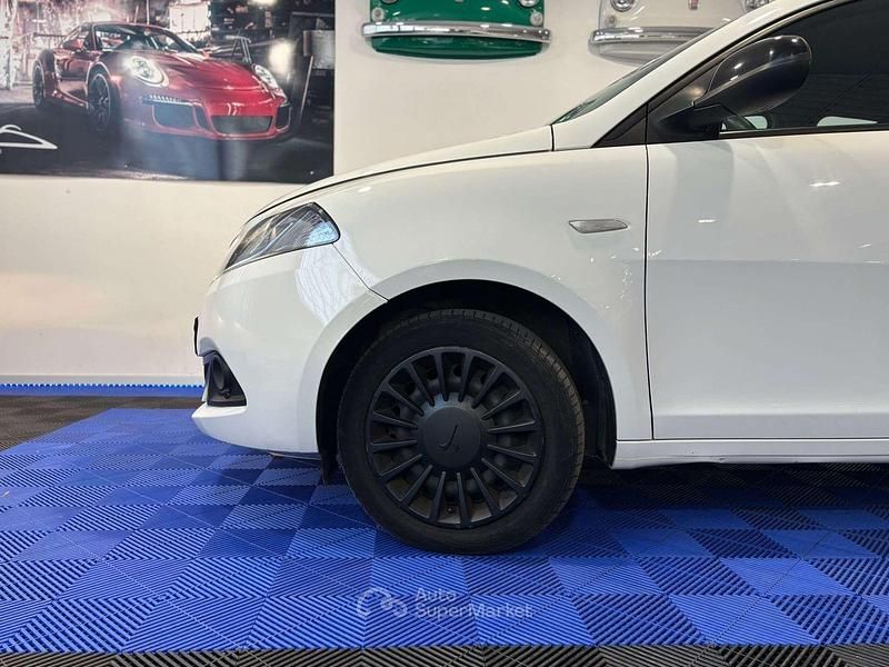 Usata Lancia Ypsilon S 69 CV (50 kW) 2022 Bianco Utilitaria