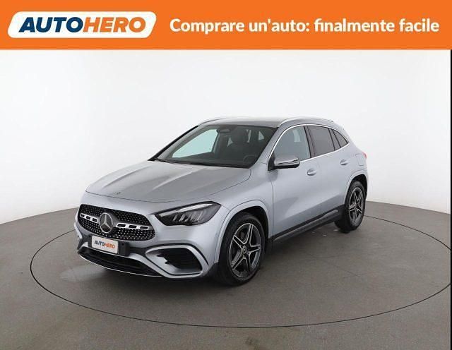 Usata Mercedes GLA180 AMG Line Premium 115 CV (84 kW) 2024 Argento SUV