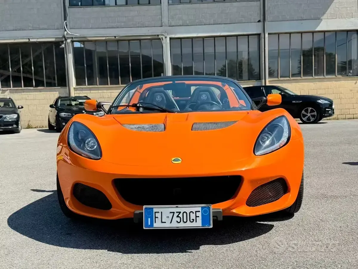 Usata Lotus Elise 136 CV (100 kW) 2017 Arancione Cabrio