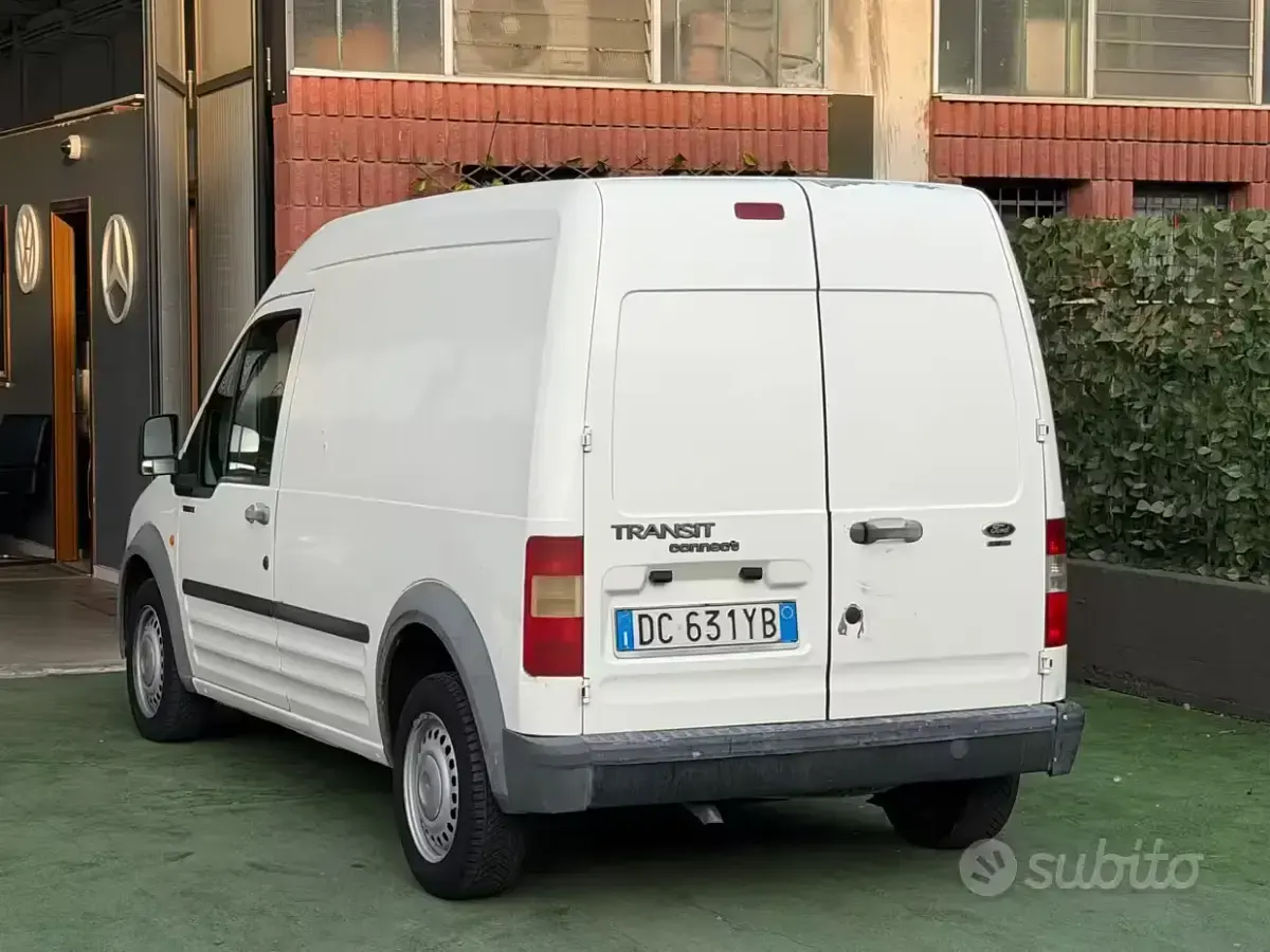 Usata Ford Transit Connect 90 CV (66 kW) 2006 Bianco Monovolume