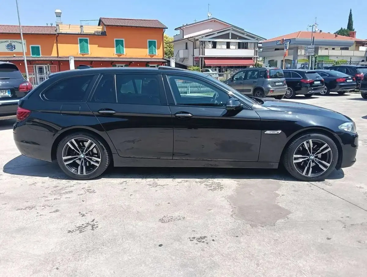 Usata BMW 520 Luxury Line 190 CV (139 kW) 2015 Nero met. Station wagon