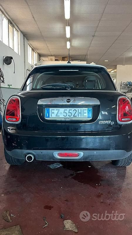 Usata Mini Cooper D 2019 Nero Utilitaria