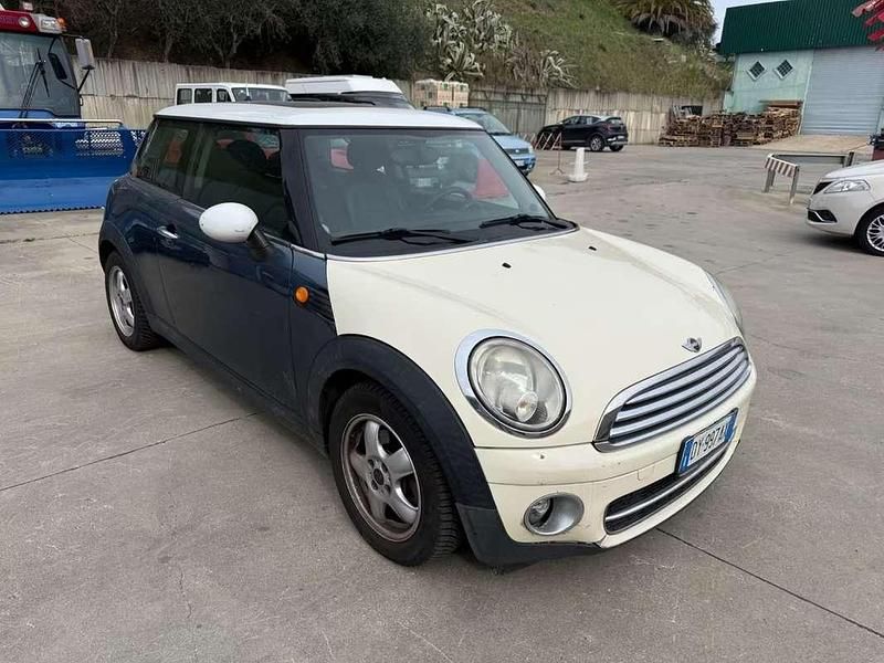 Usata Mini Cooper 120 CV (88 kW) 2009 Argento Utilitaria