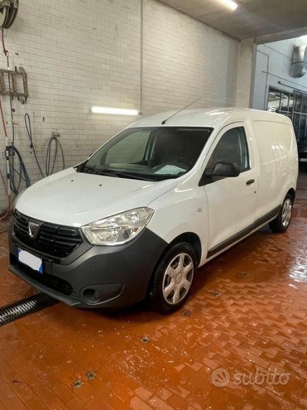 Usata Dacia Dokker 102 CV (75 kW) 2018 Bianco Monovolume