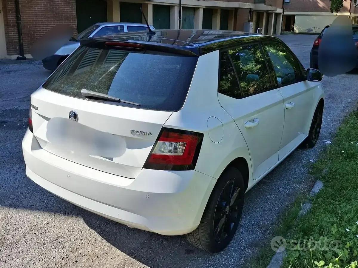 Usata Skoda Fabia Ambition 101 CV (74 kW) 2016 Bianco Berlina