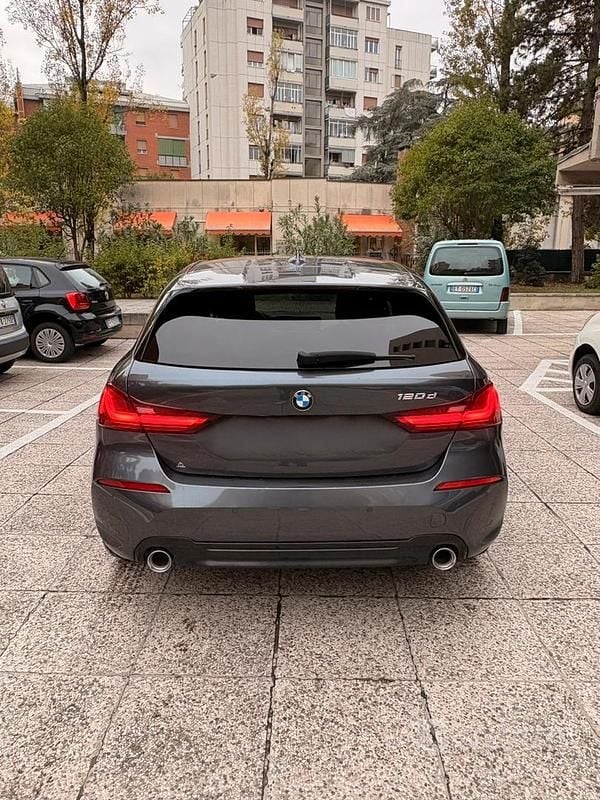 Grigio Usata 2021 BMW 120 Utilitaria | 24.500 € (Super prezzo) - Immagine 1/4